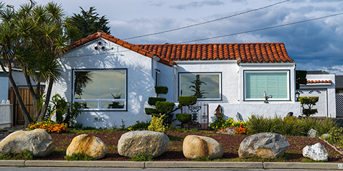 Santa Cruz Tiled Roof House 500