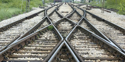 Divergent Train Tracks 500